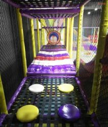 -蹦贝运动中心·蹦床·攀岩·闯关(龙岗店)