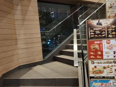 -麦当劳(乳山路店)