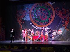 -工人俱乐部剧场杂技表演