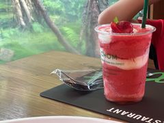 -Chom Cafe and Restaurant