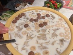 -哥老官重庆美蛙鱼头(西湖银泰十一哥店)