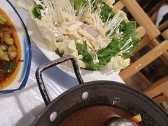 -霄汉牛三鲜湖北砂锅菜(万松园2店)
