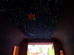 -涨巢·潮玩水疗局