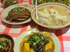 -老方桌烂蹄花川菜馆(九龙坡店)