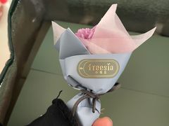 -小苍兰风铃草·礼物蛋糕(沈阳店)