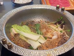 -牛YO寿喜烧·铁板烧和牛火锅自助(市府恒隆店)