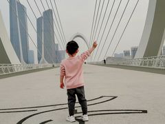 -南京眼步行桥