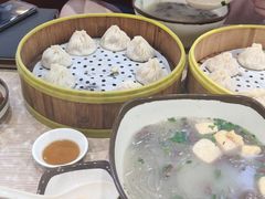 鲜虾灌汤小笼包-老上海里弄味道(知春路店)
