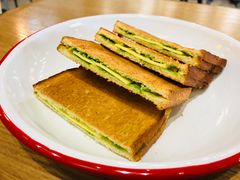 咖椰吐司-HELLO 27 意面·沙拉·帕尼尼