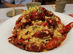 -肥肥虾庄·金牌油焖大虾(汉口城市广场店)
