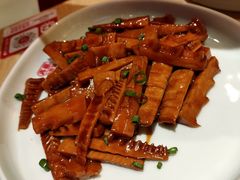 油焖春笋-弄堂小笼包(西青中北永旺购物中心店)