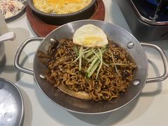 炸酱拉面-富乐满韩国正宗炸鸡韩国料理(虹泉路店)