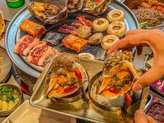 -围炉肉舍•炭烤活鳗•丹东海鲜烤肉(步行街店)