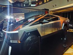 -TESLA 特斯拉(上海太古汇体验店)