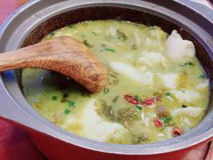 -周鱼小馆石锅酸菜鱼(活力汇店)