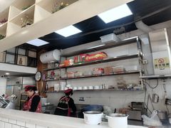 -百品聚旋转火锅(万德庄店)