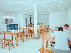 大堂-何记酿皮店(西流湾店)