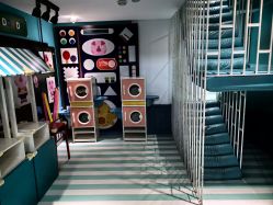-多元宝贝世界(曲江彩虹谷店)