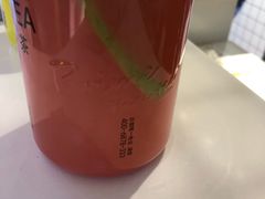 草莓遇见芭乐-素匠泰茶(三里屯SOHO工体奶茶店)
