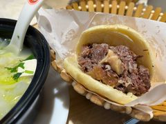 -闫家驴肉老店(华电一校店)