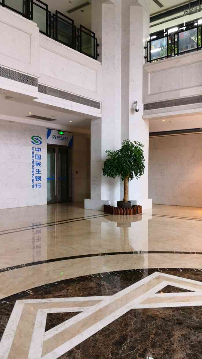 鄞州商会大厦-"宁波商会大厦外观挺拔端庄,很大气,是宁波.