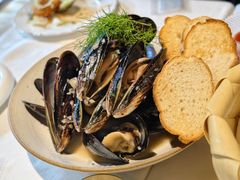 -LESCEDARS Brasserie Bistro香柏树