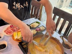 -鲜入围煮花胶鸡海鲜火锅