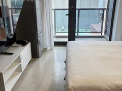 -上海品尊辉盛名致精品酒店公寓