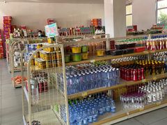 -大白服务区便利店