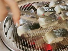 -围炉肉舍•炭烤活鳗•丹东海鲜烤肉(步行街店)