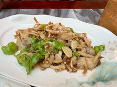 -蔼若春.传承三十年云南菜(金碧公园店)