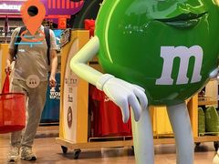 -m豆巧克力世界(上海世茂广场店)