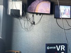 -VR 间客漫·PS电玩·虚拟现实包间游戏电竞(街道口店)