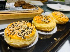 猫山王榴莲酥-维园悦谱·海派家常菜(乌鲁木齐南路店)