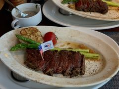 -MONICH牛排融合餐厅(和义大道购物中心店)