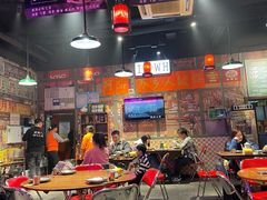 -蚝堡海鲜·威海菜·海肠捞饭·烧烤·亚洲吃蚝公司(幸福门店)