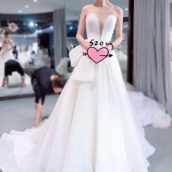 -艾米丽婚纱礼服