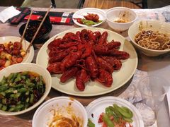 -巴厘龙虾·榜首油焖大虾(音乐学院·沿江酒馆店)