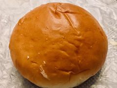 红豆奶油双芯包-巴黎贝甜(阳光上东店)