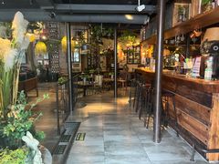 -临界音乐酒馆·小龙虾·江湖菜(华熙LIVE·鱼洞店)