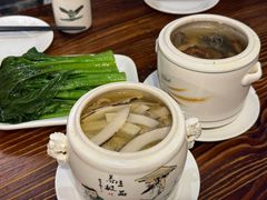 新鲜椰子炖竹丝鸡-黄祥华养生堂·炖汤·营养蒸饭(岭南天地店)