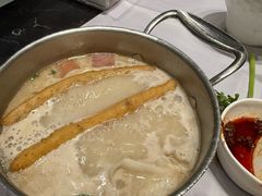 -红鼎豆捞·非遗鲍皇汤火锅(宝丰路店)