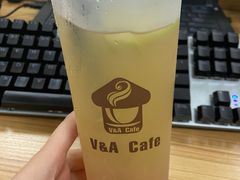 蜜桃啵啵柠檬茶-V&A cafe