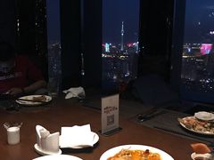 -唐拉雅秀酒店-西锦汇空中BBQ·思创餐厅