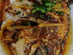 -小辣妹川味海鲜加工店(第一市场椰风巷店)