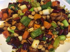 -赶海部落海鲜城(海阳路店)