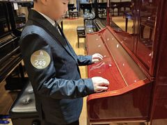 -柏斯音乐艺术中心·钢琴·吉他(上音店)