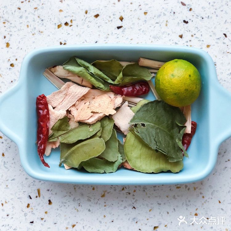 『宝儿爷的美食厨房』泰式冬阴功海鲜汤,泰国的味道在家造!