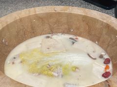 -云荷里·蒸汽石锅鱼·云南菜(中发百旺店)