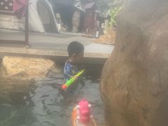 -裕龙汤泉